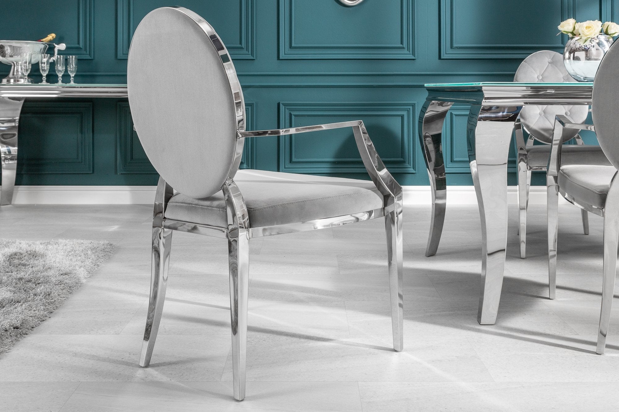 Invicta modern barock szürke karfás szék