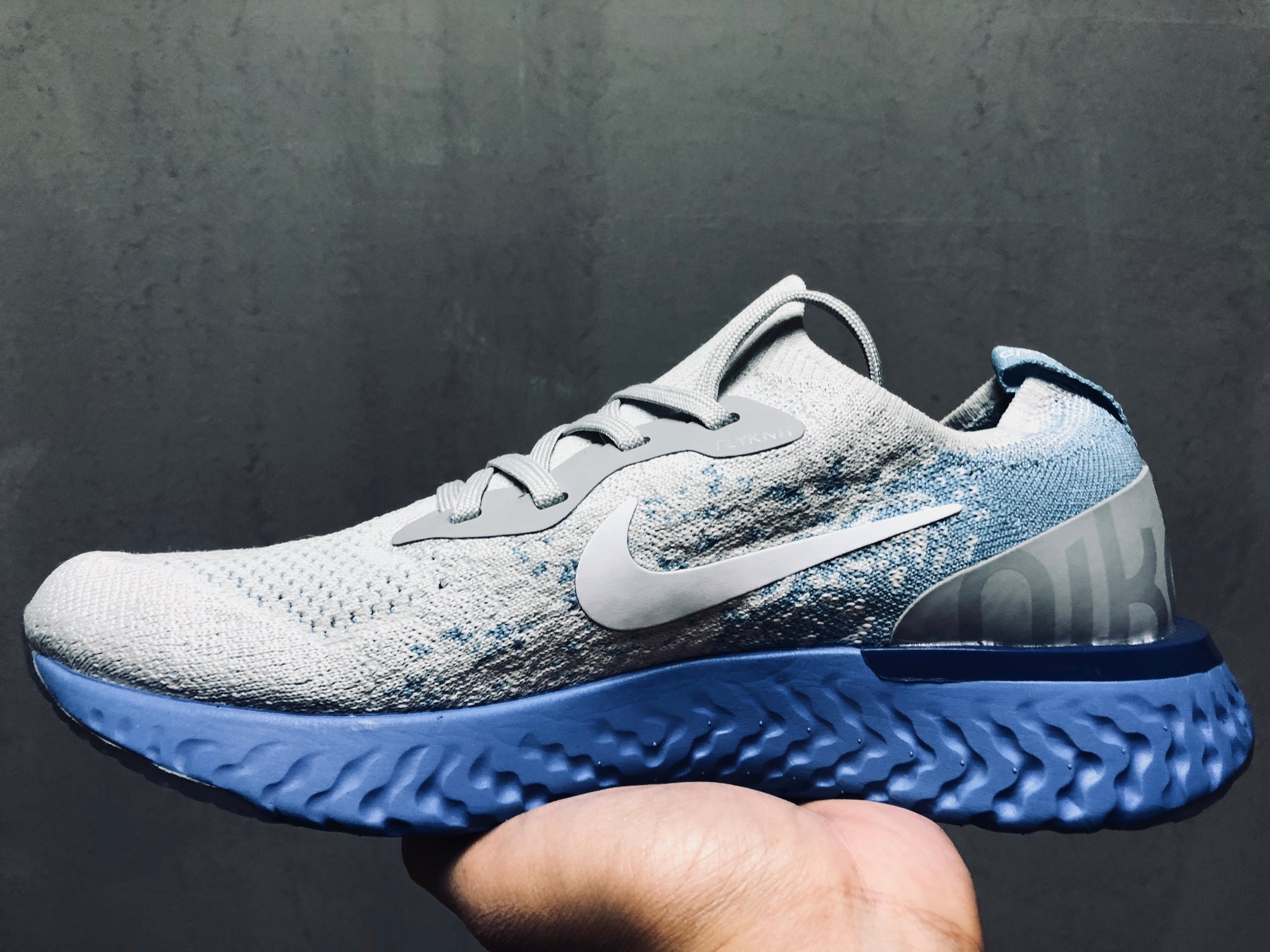 nike epic react grey blue