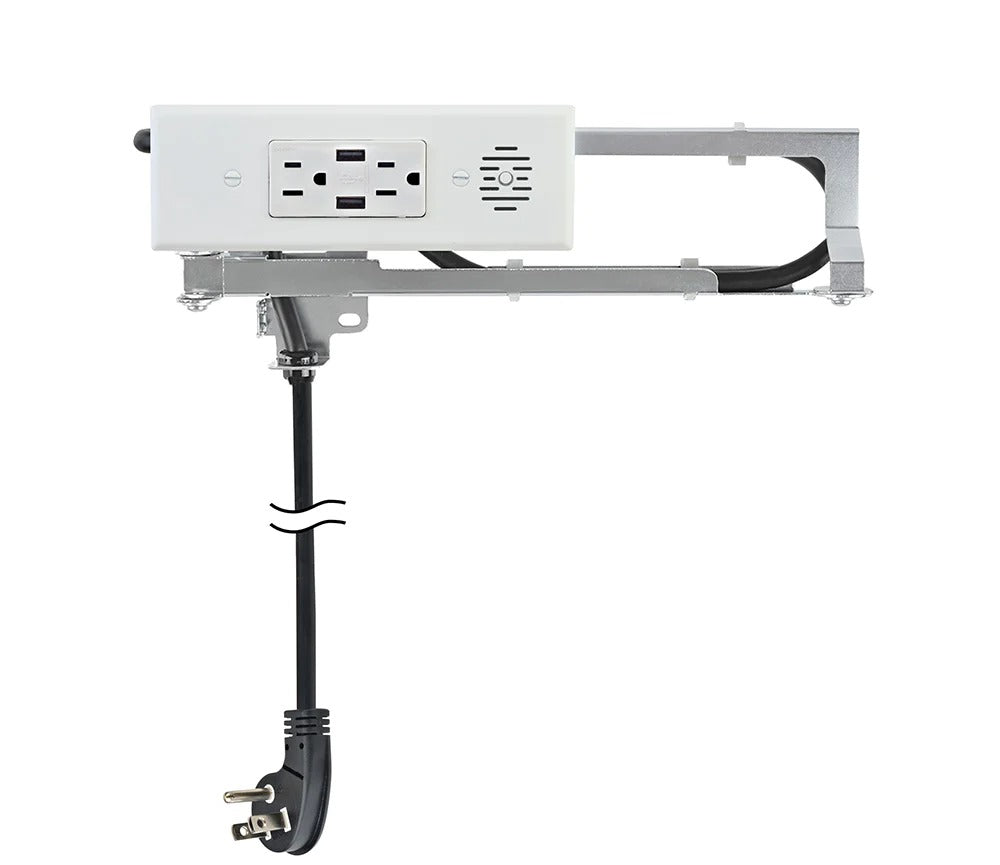 Blade outlet with USB-A