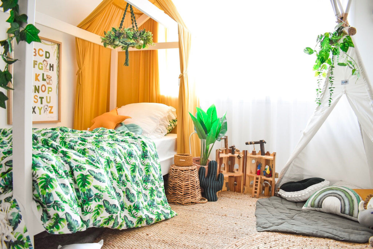 Gender neutral Jungle/ Safari themed bedroom inspiration ...