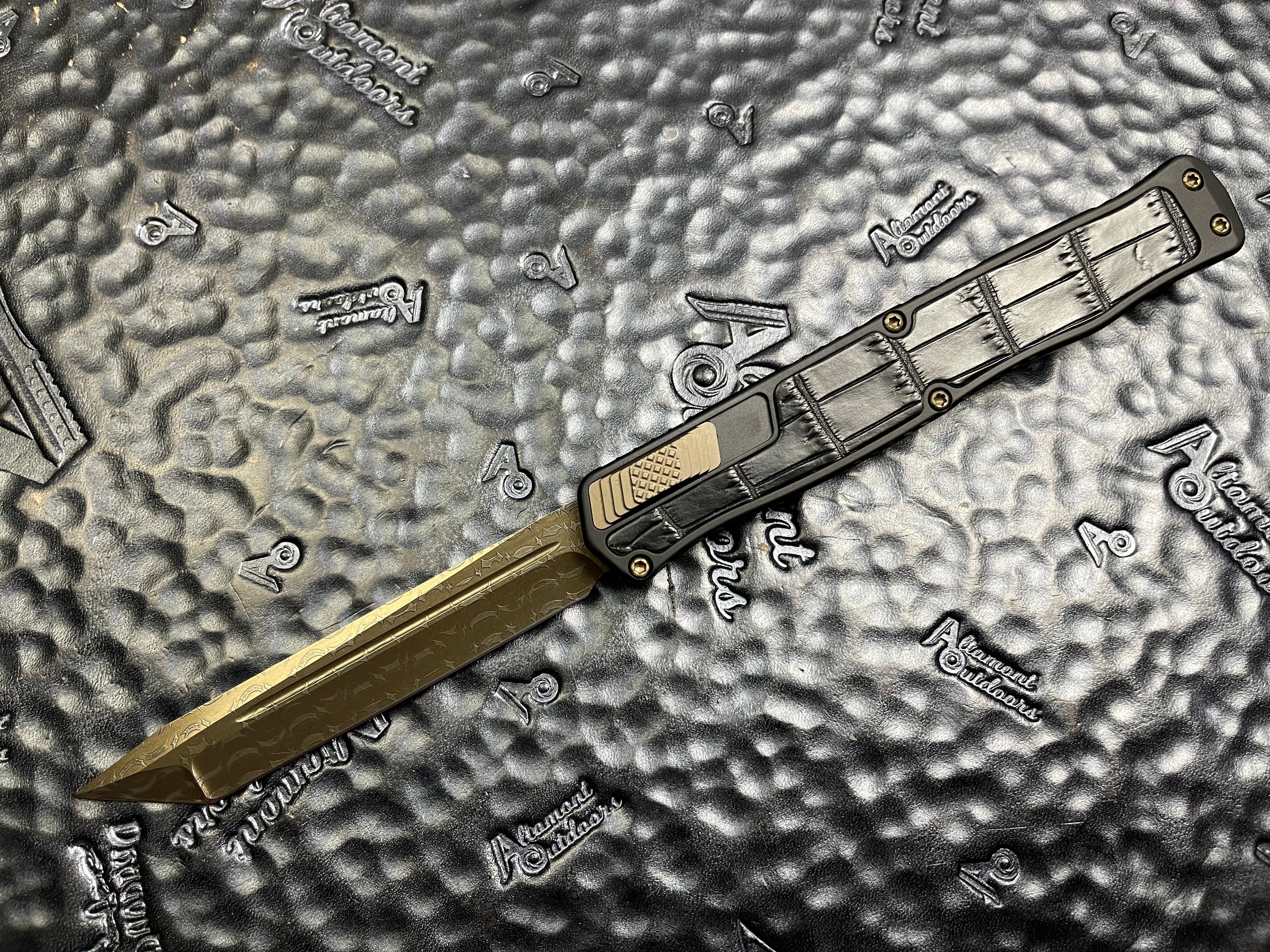 Heretic Knives Custom Cleric II Crocodile Inlay - Hand Ground Vegas Forge Bronze 3V Damascus, Black handle and Crocodile Inlay and Bronze accents
