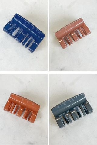 GLOSSY SQUARE HAIR CLIPS