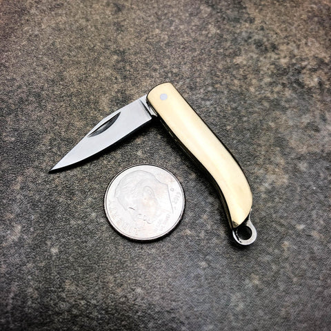 https://cdn.shopify.com/s/files/1/2353/2381/products/bladeaddictknives-pocket-knives-mini-folding-pocket-knife-blade-cutter-keychain-7346747932760_large.jpg?v=1647538929