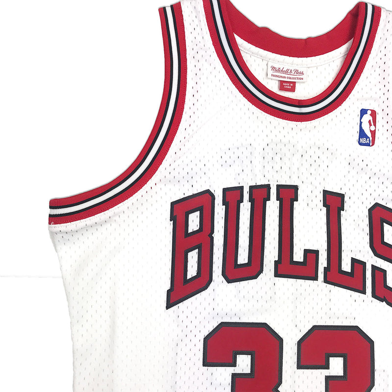 scottie pippen jersey white