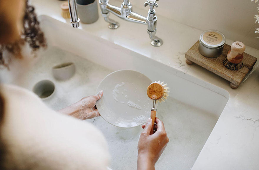 Keep Kitchen Sponges Dry And Mildew-Free With This Cleaning Tip