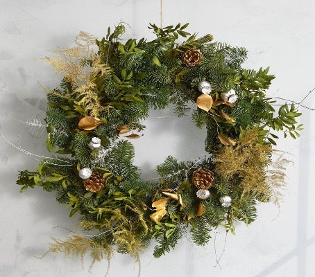 Iggy & Burt - natural Christmas wreaths