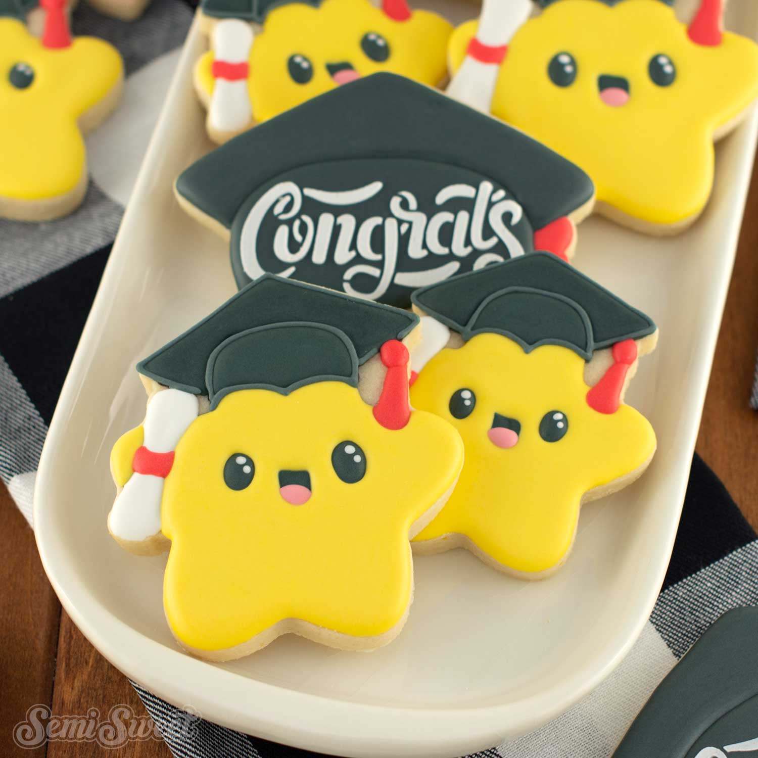 https://cdn.shopify.com/s/files/1/2355/4701/products/graduation_star_cookie_square.jpg?v=1681644509