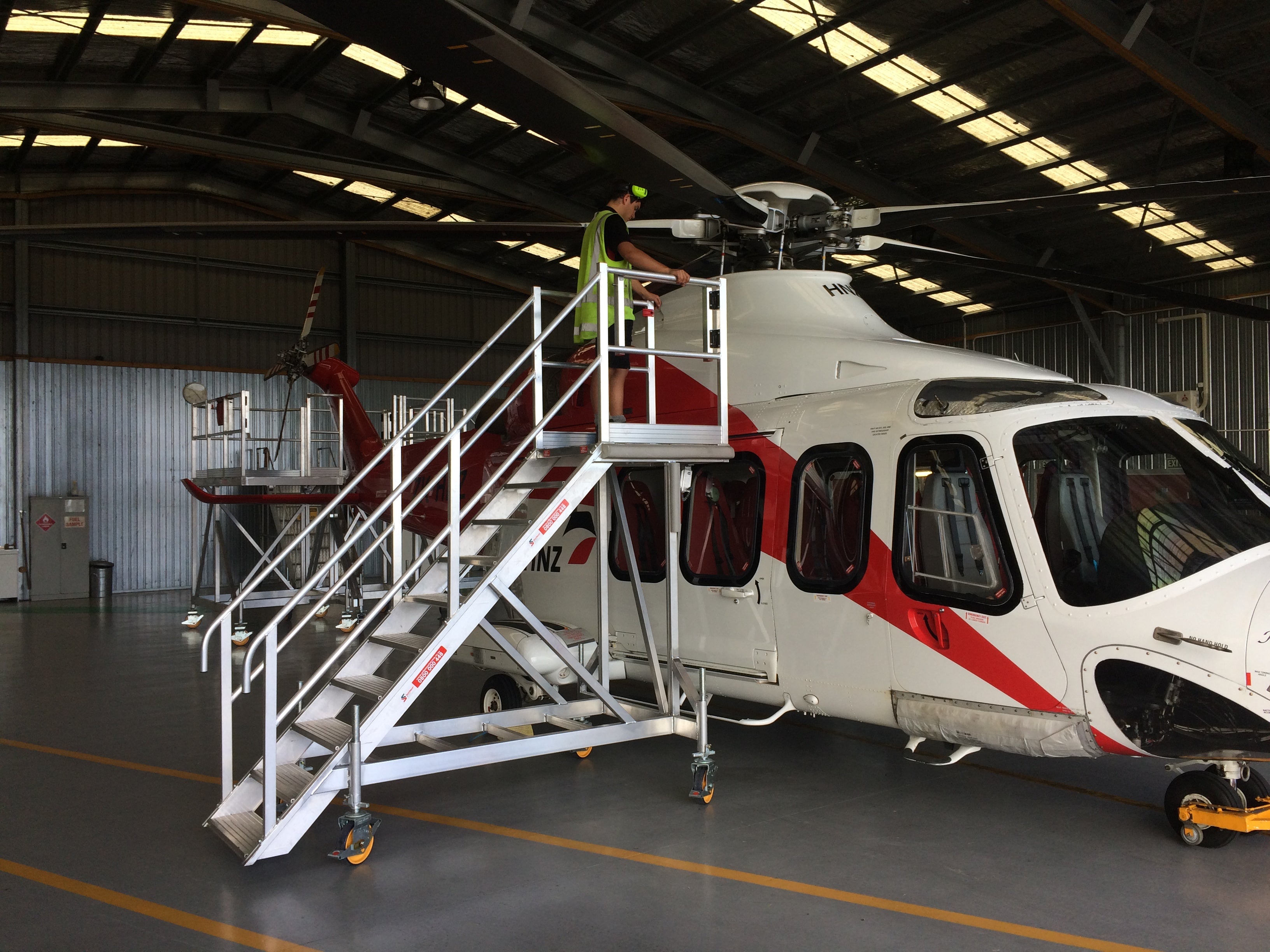 Helicopter maintenance workstand AW139