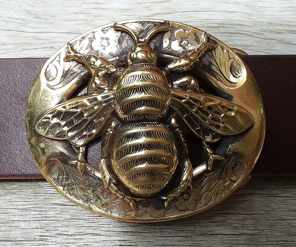 honey bee belt buckle