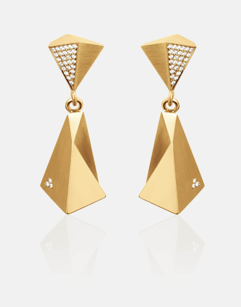 Stealth | Ohrringe, Ohrhänger 750/- Gelbgold, 60 Brillanten, Diamanten | earrings 18kt yellow gold, diamonds | SYNO-Schmuck.com