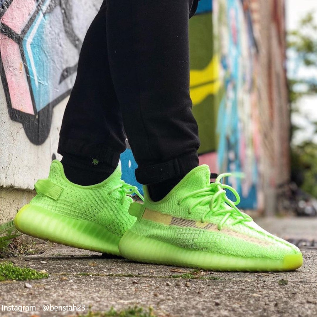 glow in the dark yeezy on feet