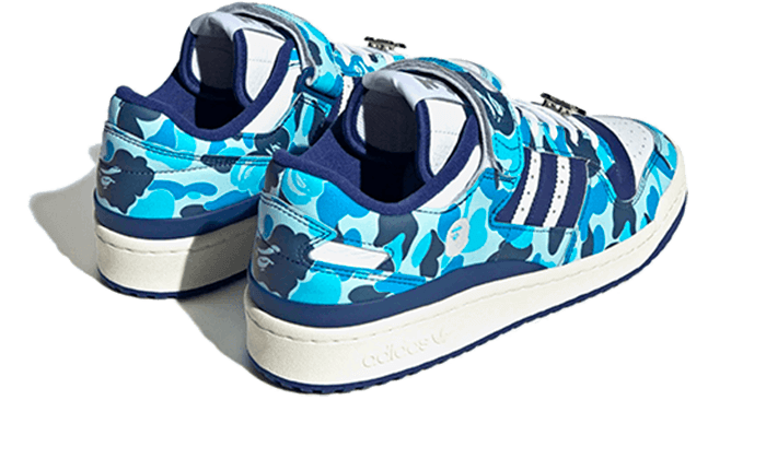 Valentino Garavani Sneakers Luxury Man Sneakers Rockrunner Camouflage  Valentino Blue, White And Red - Stylemyle