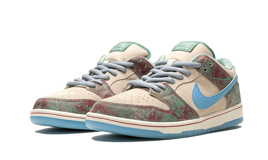 Crenshaw Skate Club x Dunk Low SB - FN4193-100