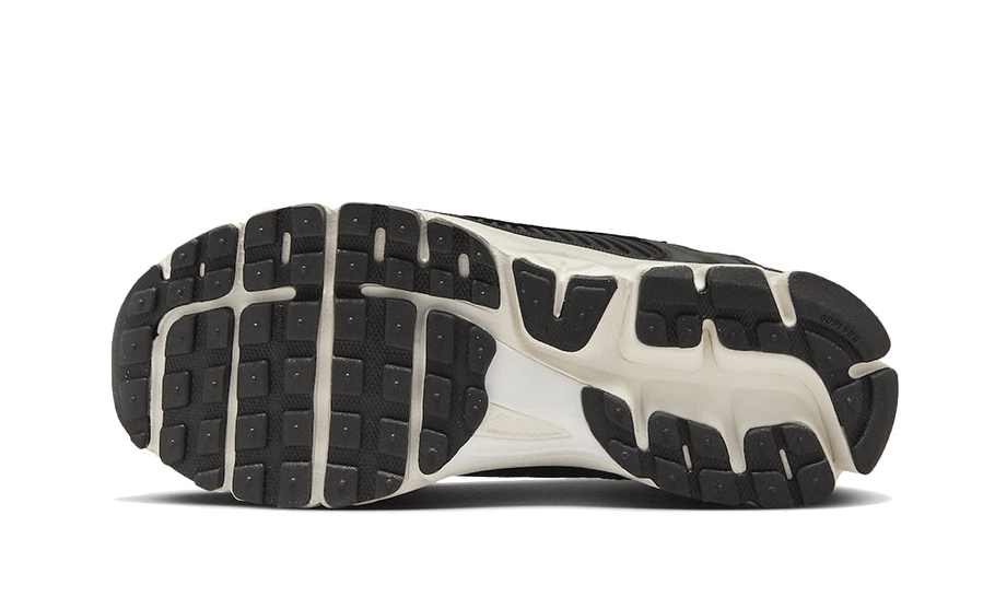 Buty damskie Nike Zoom Vomero 5 - Zieleń - FQ8898-325