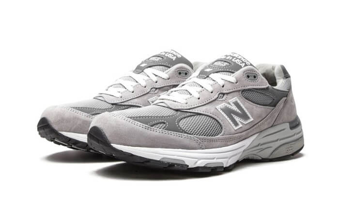 New Balance Mujer MADE in USA 993 Core in Gris, Talla 35 - WR993GL