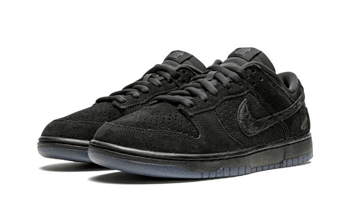 NIKE DUNK LOW SP UNDEFEATED