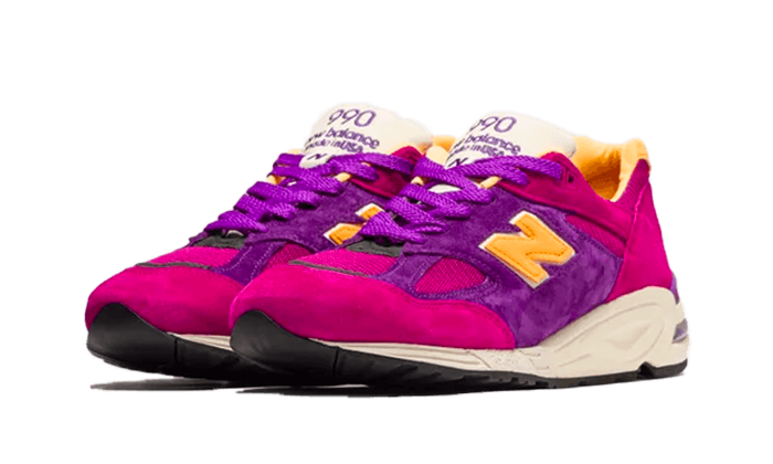 New Balance Men's Made in USA 990v2 in Morada/Amarillo, Leather, Talla 36 - M990PY2