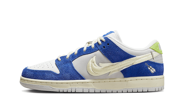 SB Dunk Low Pro QS Streetwear