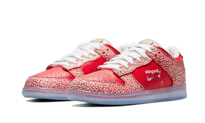 dunk sb low stingwater