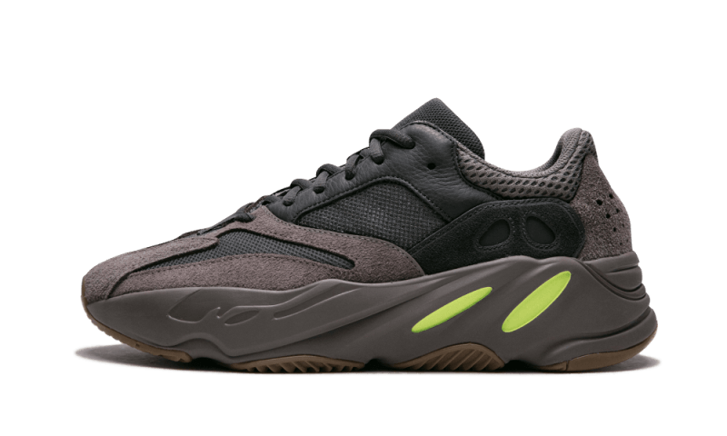 yeezy 700 mauve 10.5