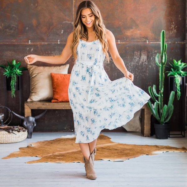 woman wearing summer dress