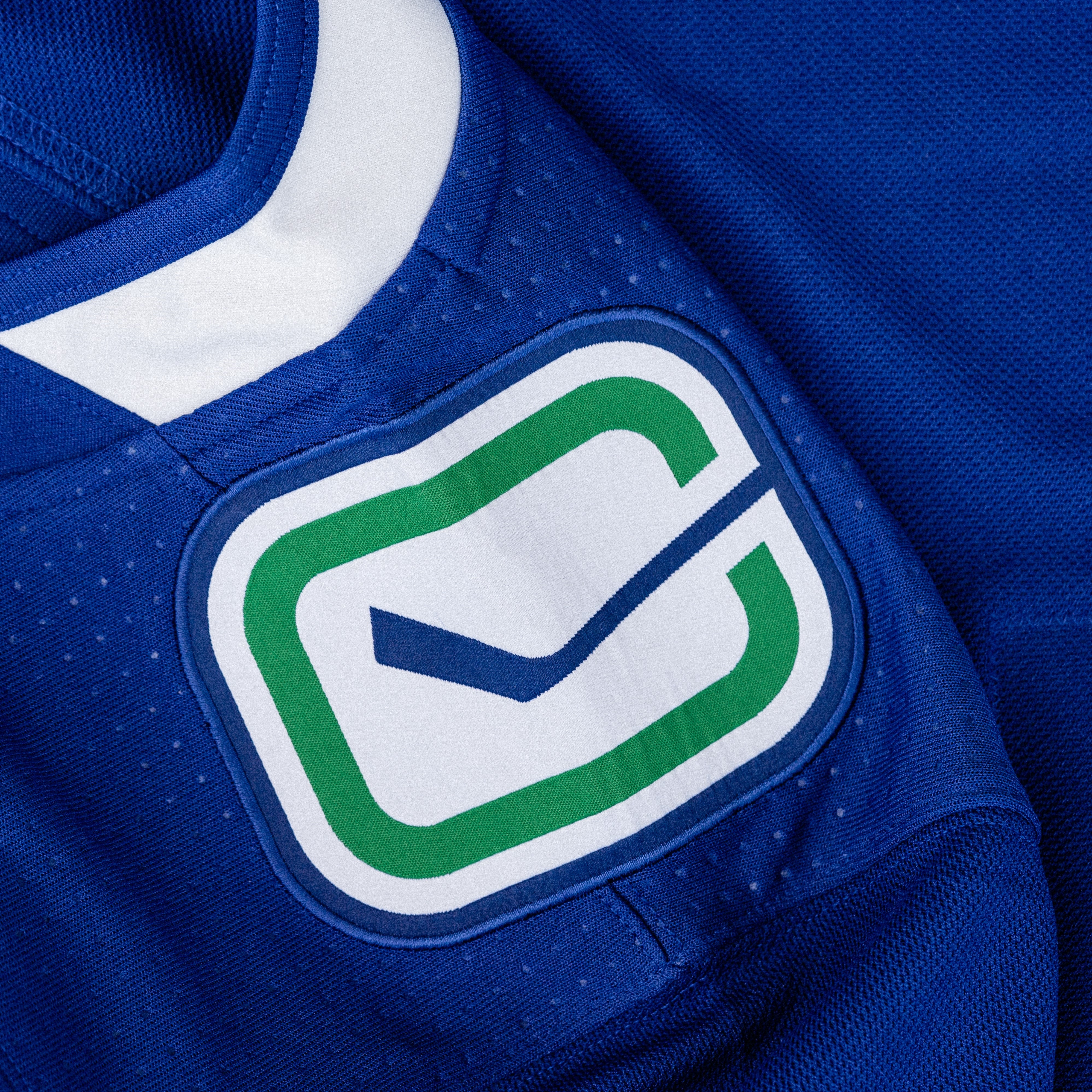 blank canucks jersey