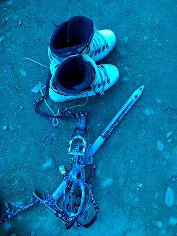 Crambons Snow Boots Ice Axe Snow Trekking Equipment Stok Kangri