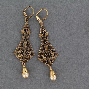 Art Nouveau Earring Ivory Pearl - Gettysburg Museum Store