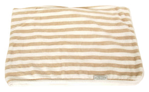 Silly Billyz - Organic Snooze Blanket https://babystuff.co.nz/products/silly-billyz-organic-snooze-blanket This plush striped organic snooze blanket with jersey backing is simply heavenly. Made with 100% organic cotton, its beautifully soft making it the perfect for keeping little ones warm during nap time or gives them a nice soft surface for tummy time. At 75 cm x 100 cm, the versatile size of the snooze blanket makes it...