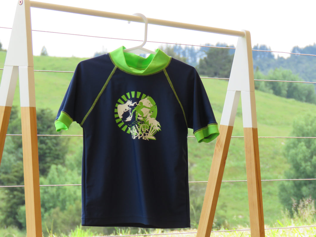  Copy of Papoose - Rash Shirt - Wave Ripper https://babystuff.co.nz/products/copy-of-papoose-rash-shirt-wave-ripper Keep your little one protected at the beach or at home in this Papoose rash shirt.