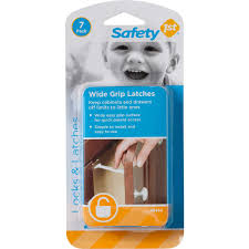Safety 1st - Wide Grip Latches https://babystuff.co.nz/products/safety-1st---wide-grip-latches Wide Grip Latches keep cabinets and drawers off limits to little ones. Wide easy grip surface for quick parent access Simple to install and easy to use