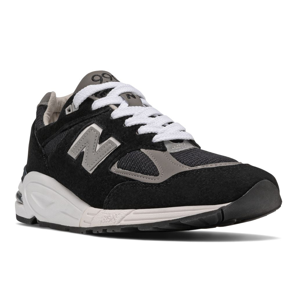 New Balance 990 v2 Black & White - Made in USA – groovyshoes