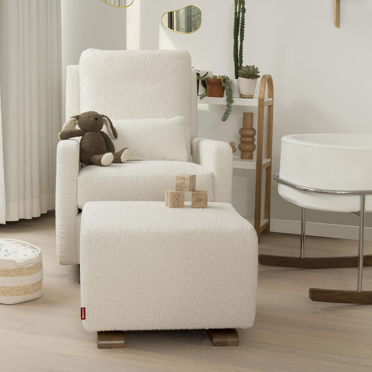 Monte Nursery Como Glider in Faux Sheepskin