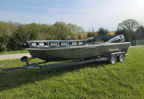 Flush Mounted Bowfishing Deck with Swamp Eye HDs