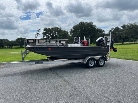 Louisiana Alweld Bowfishing Boat with Swamp Eye HD Lights