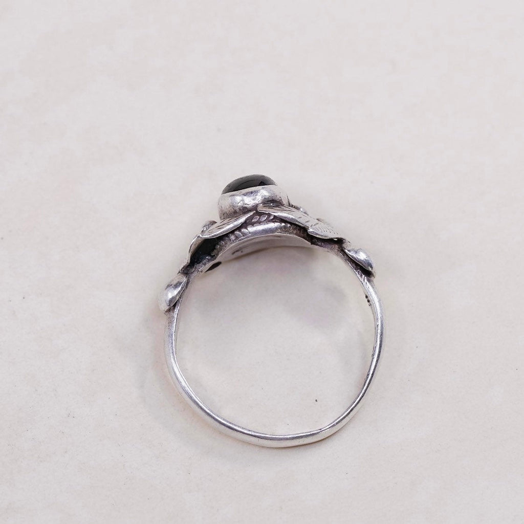 sz 7, vtg sterling silver handmade ring, 925 w/ garnet n leaves around ...