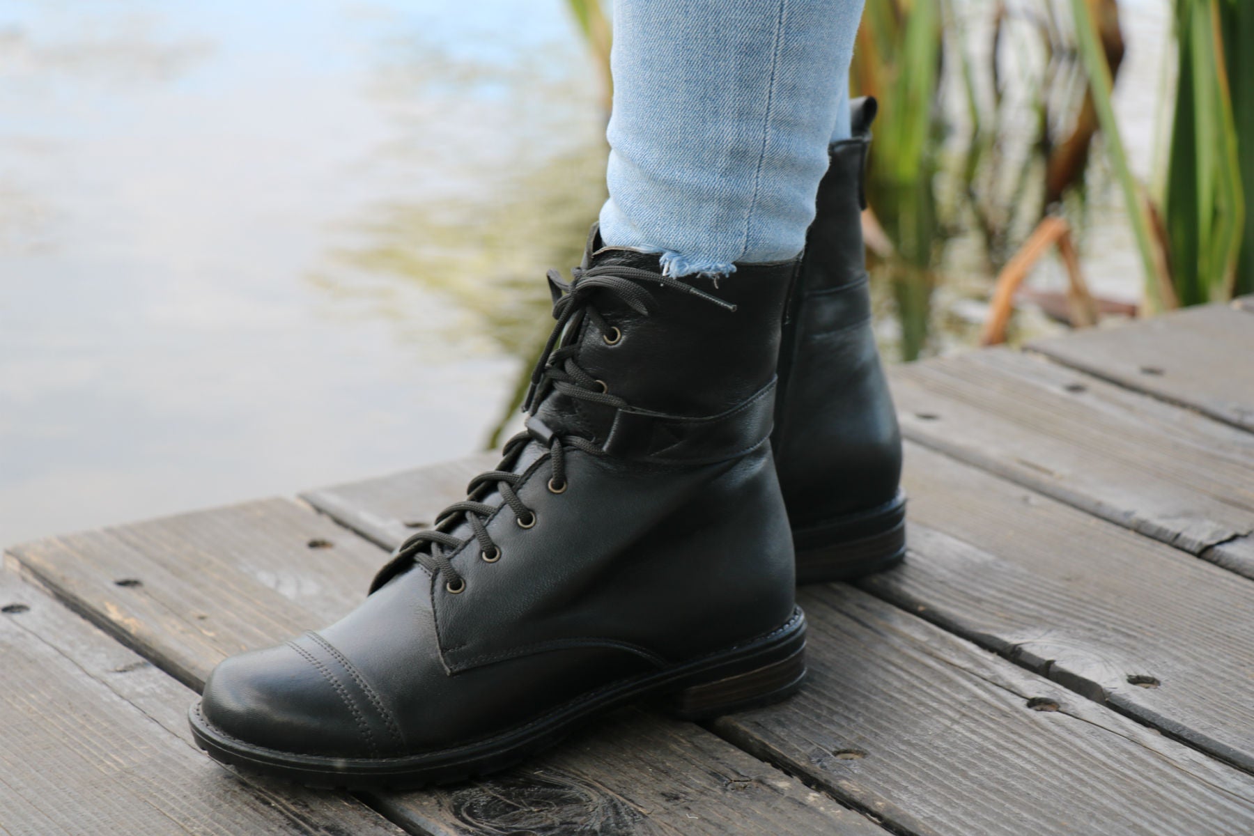 womens black leather boots