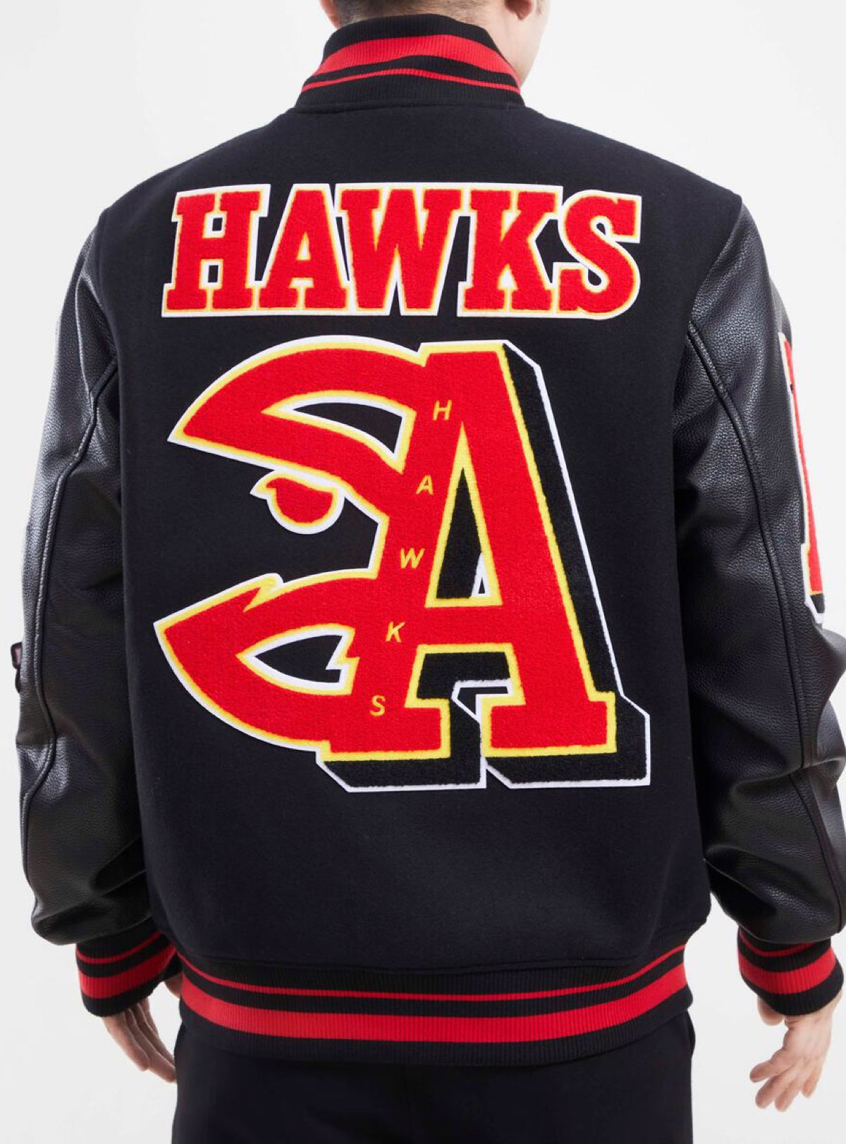 Pro Standard Jacket - Logo Mashup Varsity - Atlanta Hawks - Black - BA ...