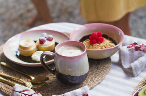 Ceramic Tableware Set With A Side Plate, Breakfast Bowl And Mug