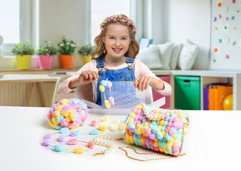 Pompom purse