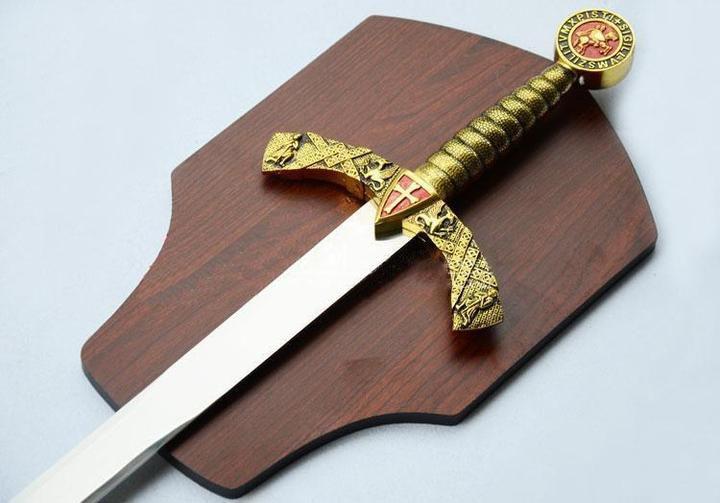skyrim special edition back mounted swords