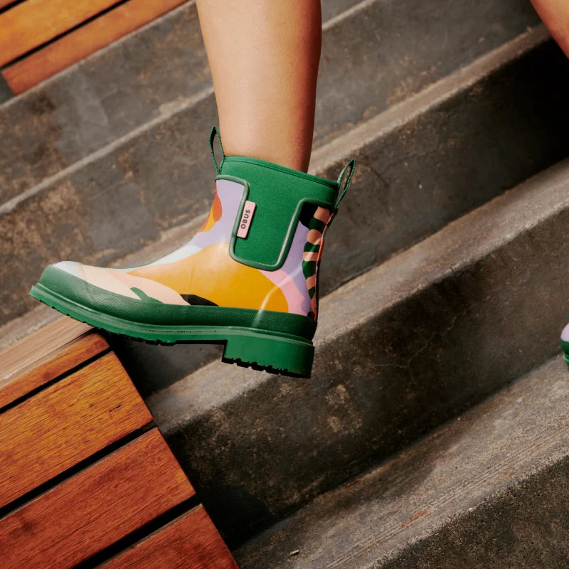 Obus boots on stairs