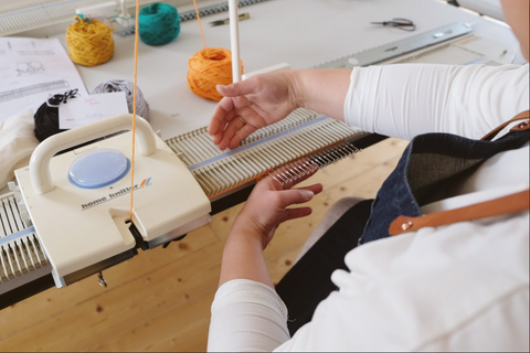 Casting onto the Knitting Machine