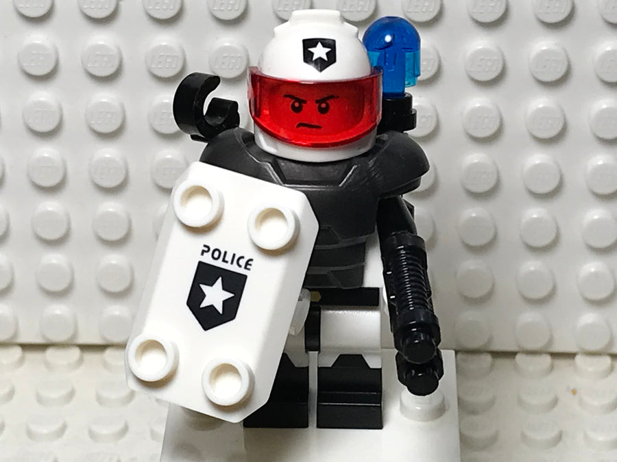 LEGO Classic Police Officer Minifigure col329