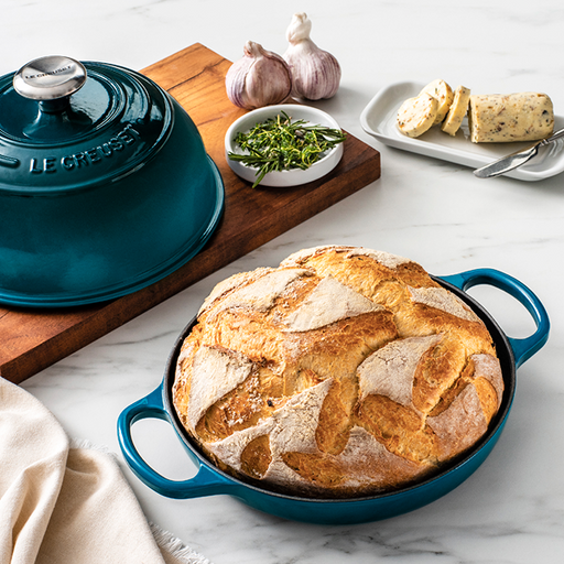 Le Creuset Cast Iron Crepe Pan with Rateau and Spatula