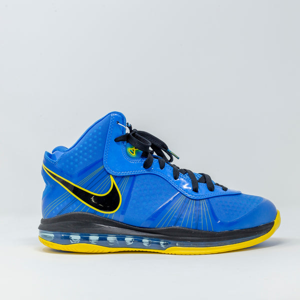 entourage lebron 8