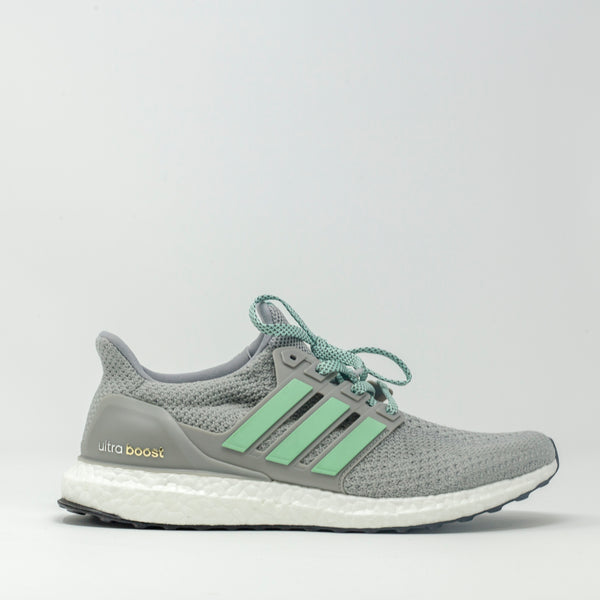 Adidas UltraBOOST Statue of Liberty 