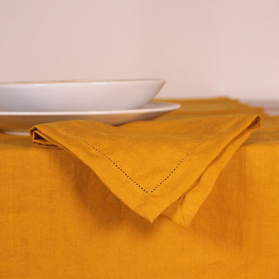 https://cdn.shopify.com/s/files/1/2373/9595/products/NapkinMustard_489e4183-59f8-4567-918c-f0fc6bba61ae_400x.jpg?v=1672063588