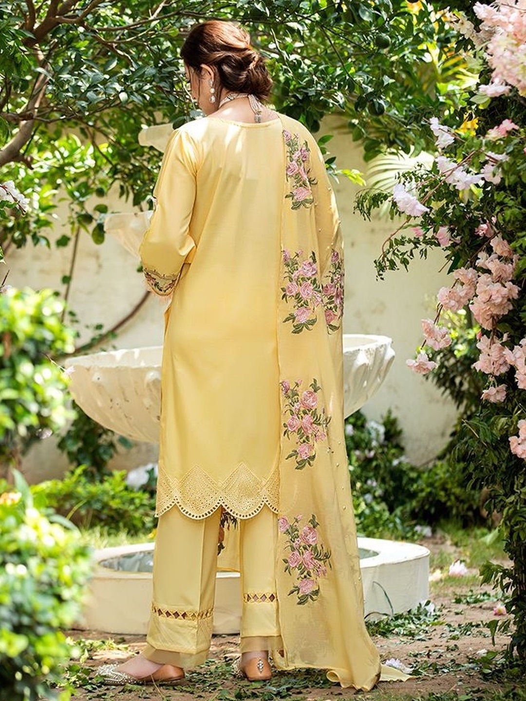 Embroidery On Luxury Lawn Salwar Kameez Pakistani Dress C495b Fabricoz Usa 8693