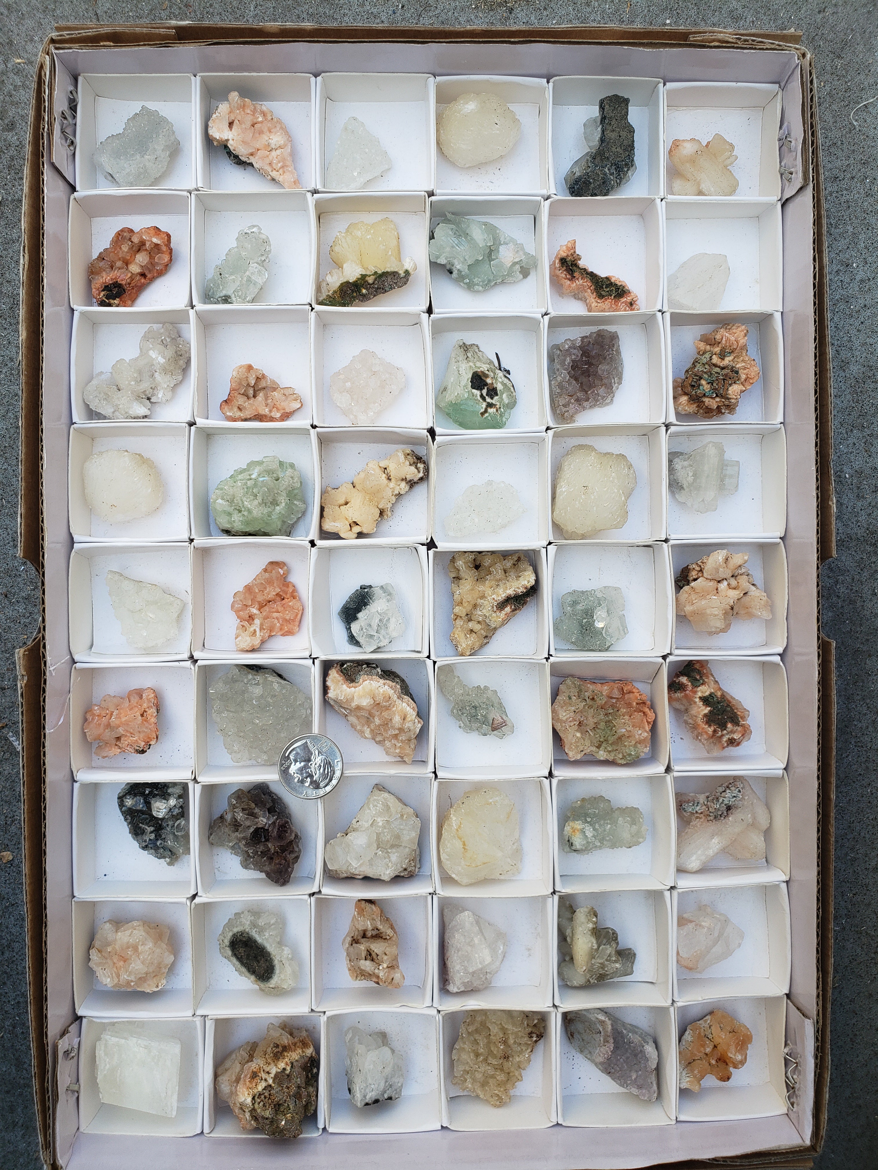 Mixed minerals flat 15x10.5 various minerals and Crystals from